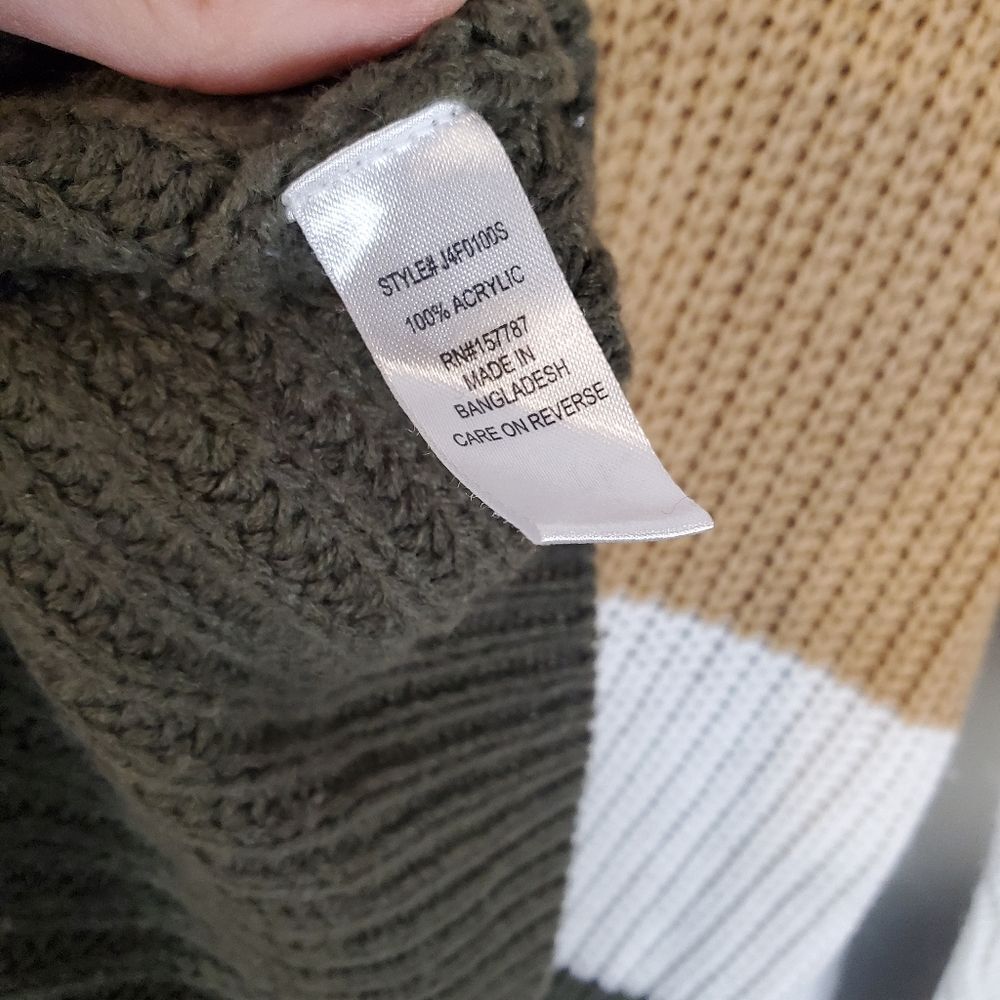 ✨️ Colorblock Twisted Front Knit Vneck Sweater - Picture 6 of 6